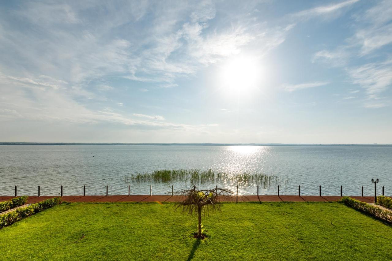 Lucky 13 Apartment Mamaia Ngoại thất bức ảnh